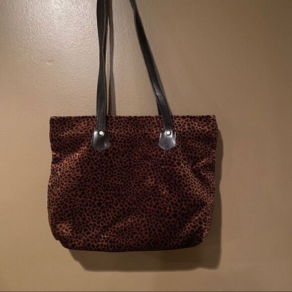 Leopard Print Tote  - Picture 2 of 9